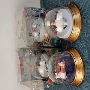 Whirl-Arounds 4 Spinning Christmas Ornaments 3 Snowmen & 1 Santa  by Blockbuster